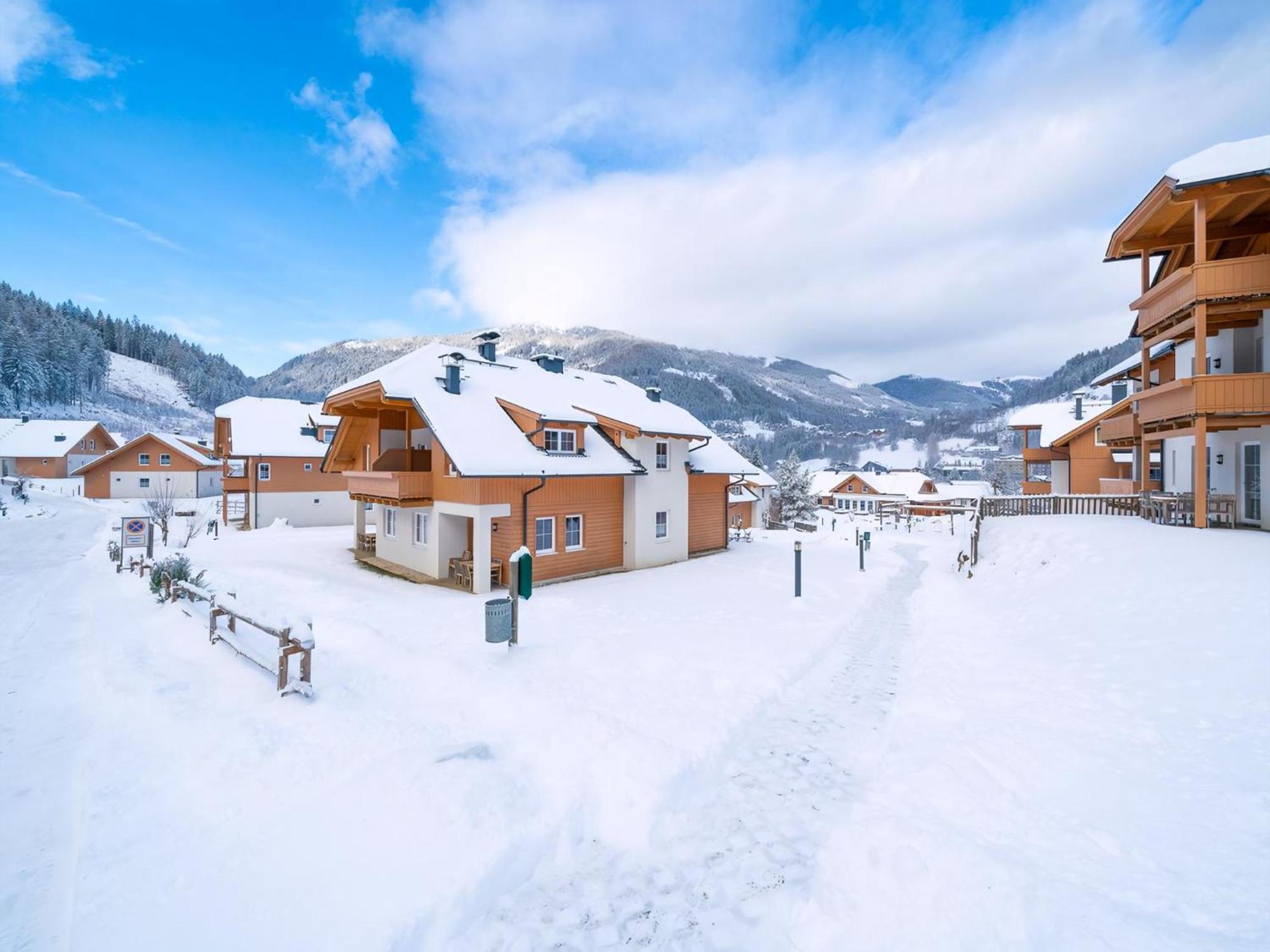 Отель Landal Бад Кляйнкирххайм Экстерьер фото